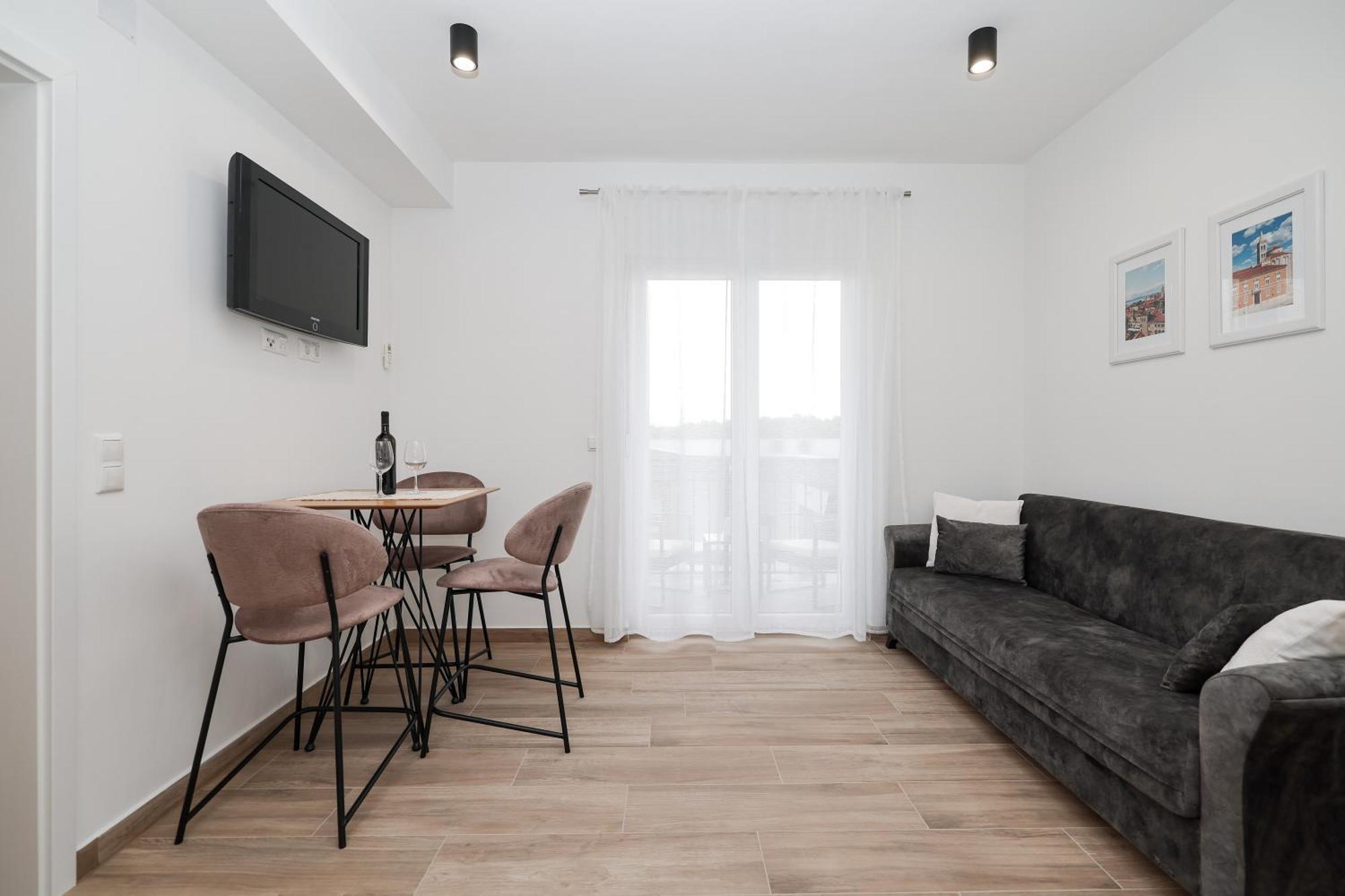 Duo Soles - Apartments With Private Parking Near Zadar Murvica  Exterior photo
