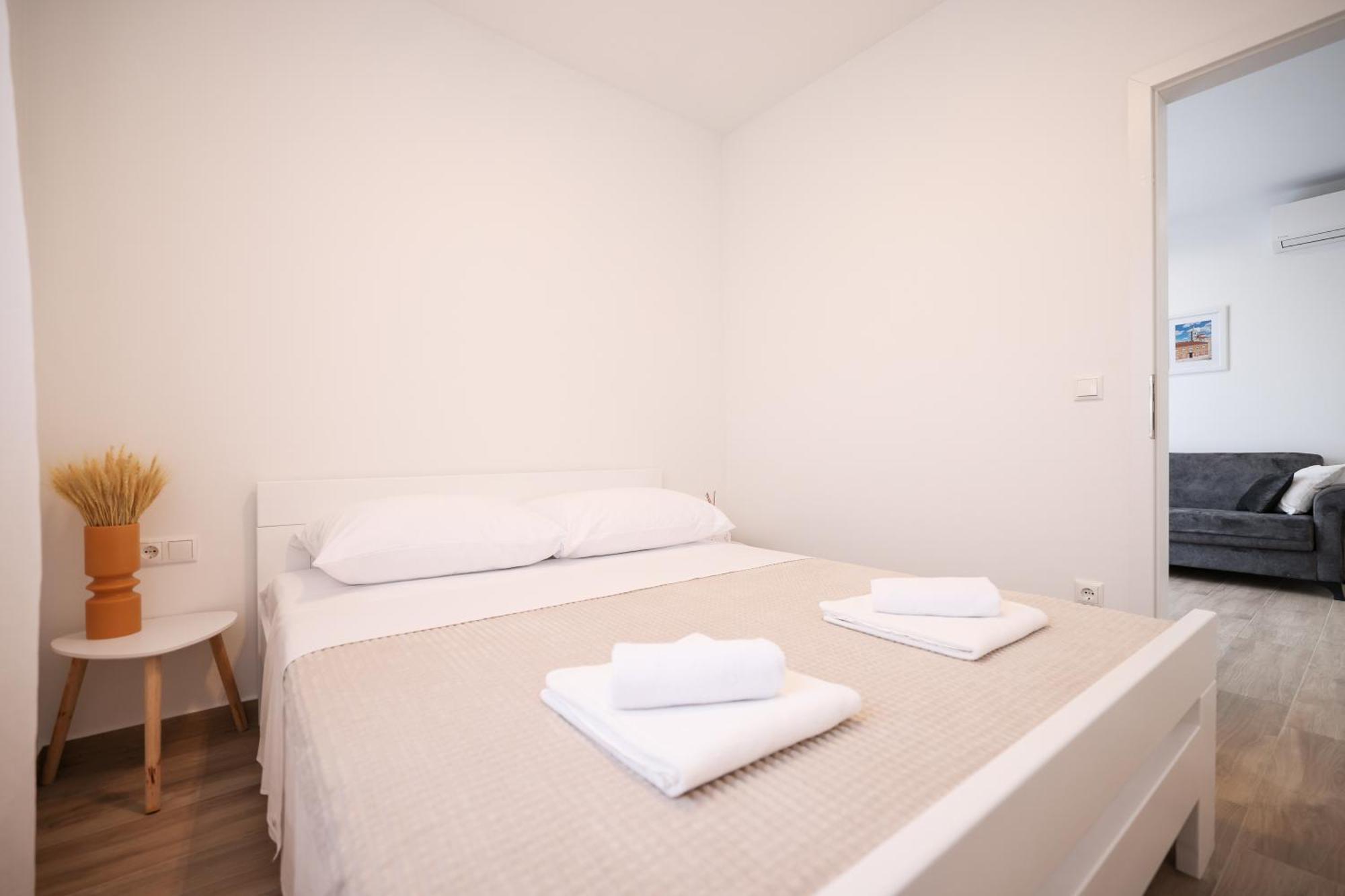 Duo Soles - Apartments With Private Parking Near Zadar Murvica  Exterior photo
