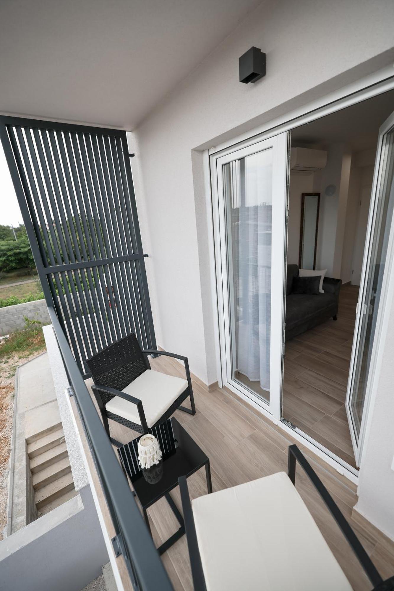 Duo Soles - Apartments With Private Parking Near Zadar Murvica  Exterior photo