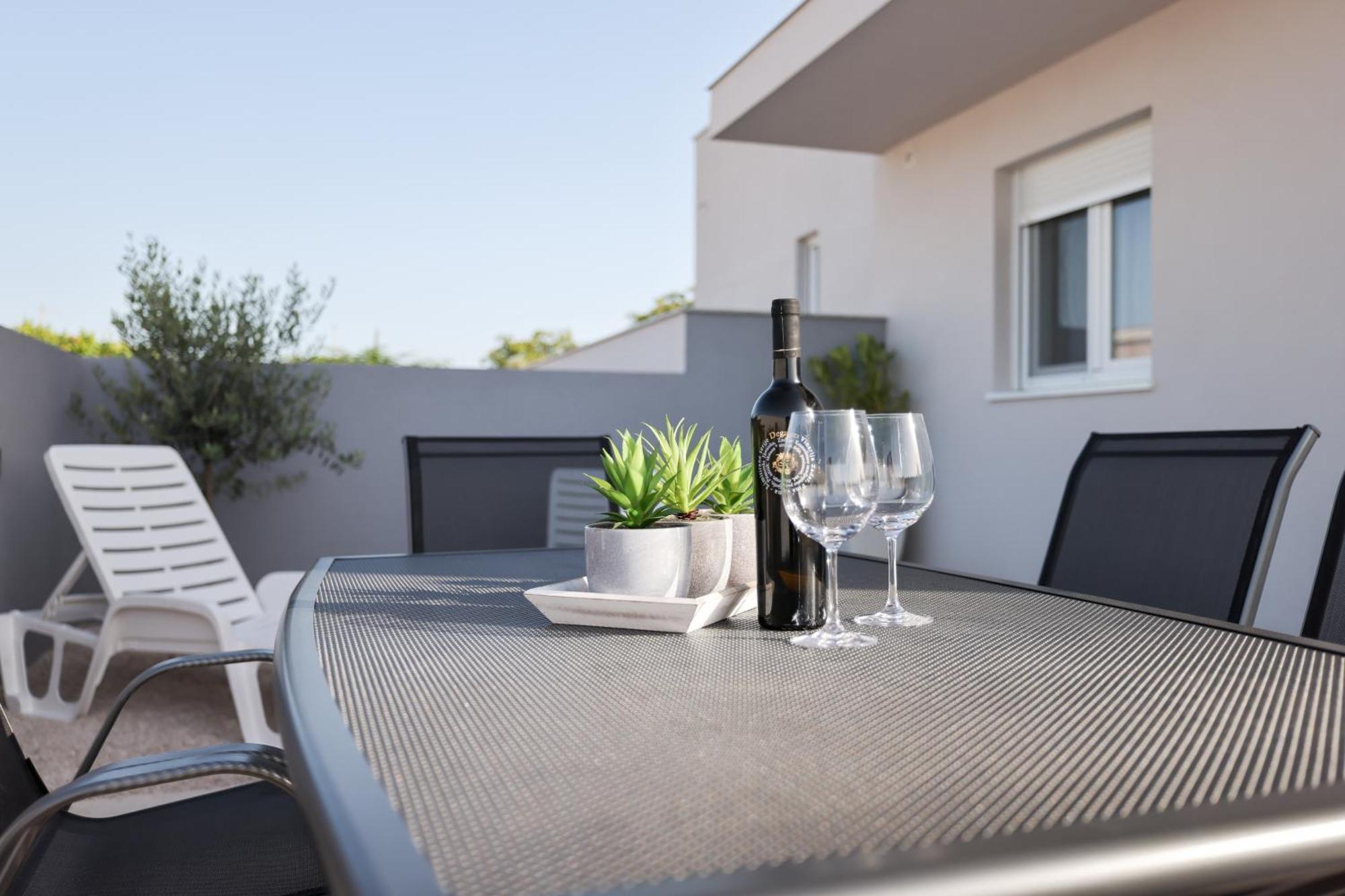 Duo Soles - Apartments With Private Parking Near Zadar Murvica  Exterior photo