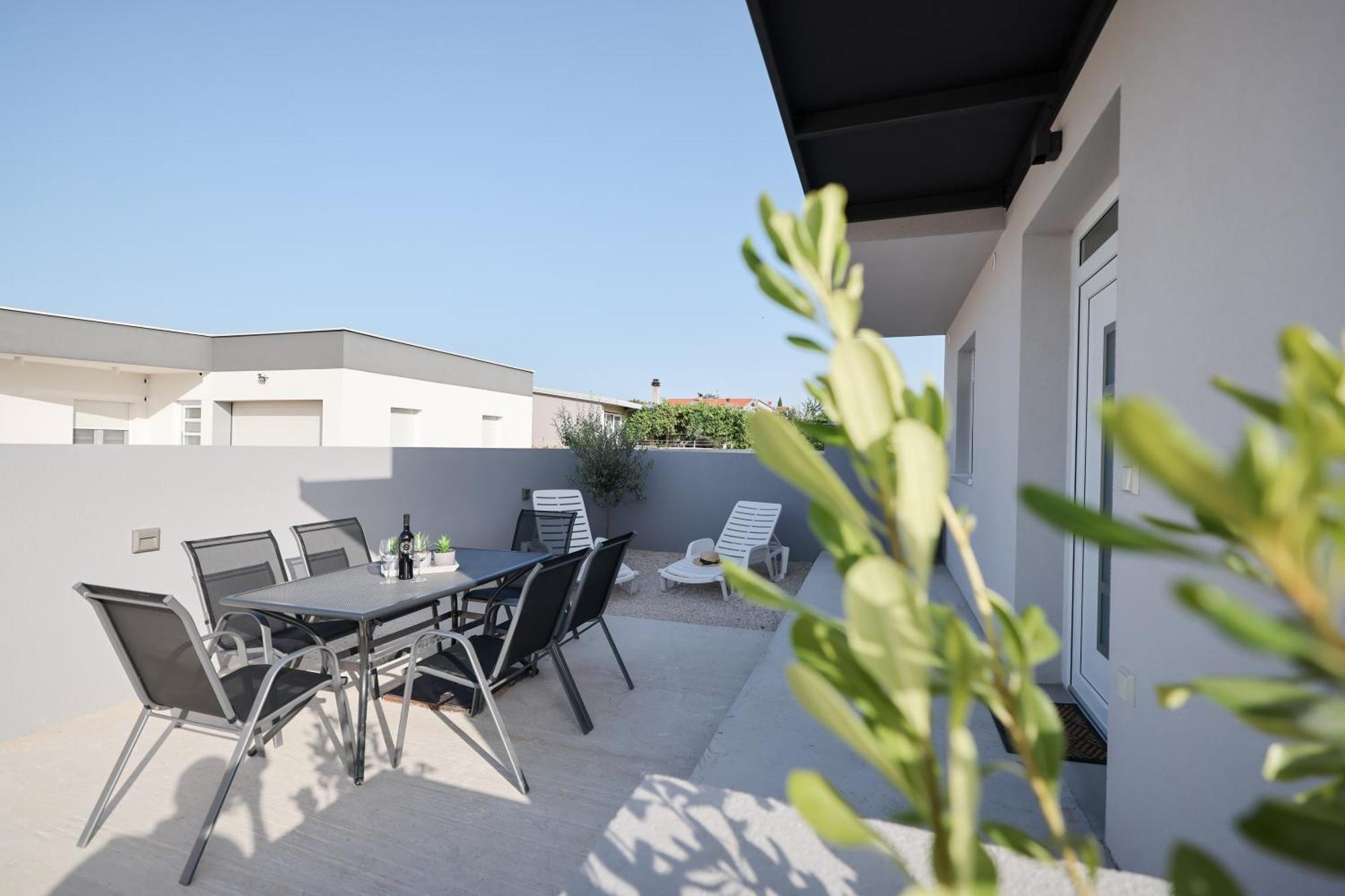 Duo Soles - Apartments With Private Parking Near Zadar Murvica  Exterior photo
